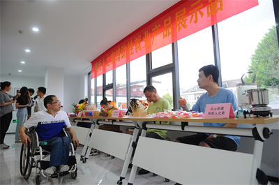 党建结对助残 手语进入家庭 助残就业服务